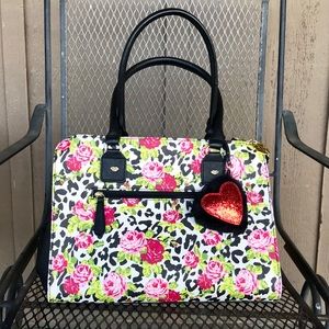 Luv Betsey (Betsey Johnson) tote / purse